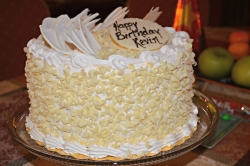 Vanilla Cake - 2 Kg Or 4 Pound